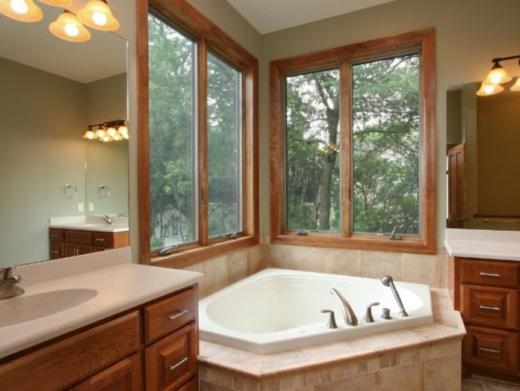https://stpetersburgbathroomremodels.com/ website